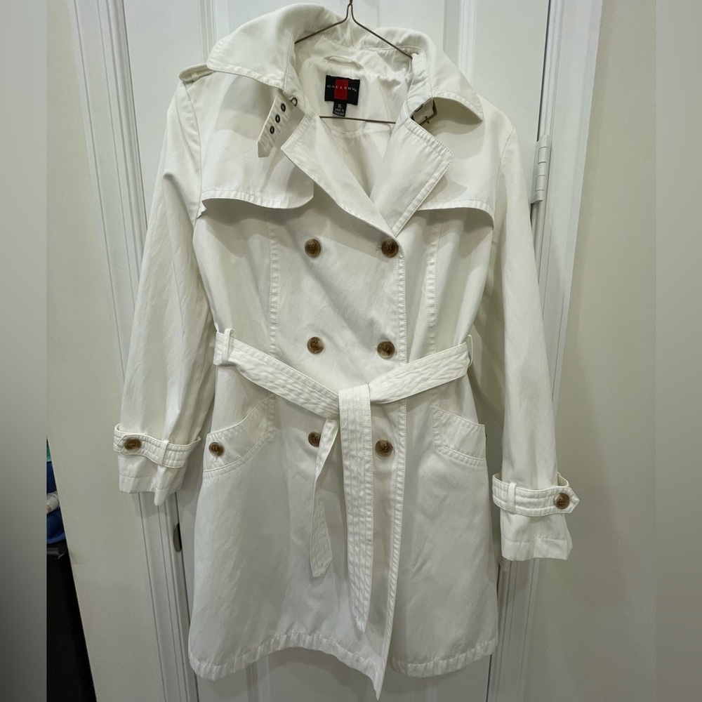 Gallery belted trench-coat/rain coat off-white size XL